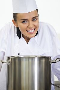 Weiblicher Chef in der Küche